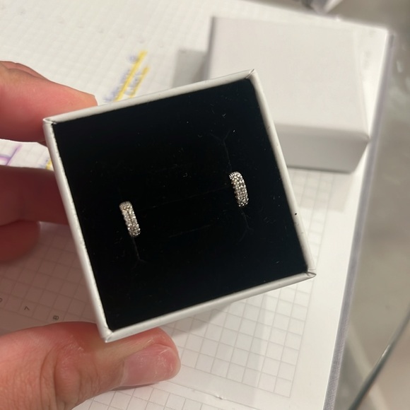 18K gold plated mini hoops - Picture 2 of 2